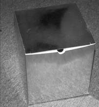 Caja metalizada de carton